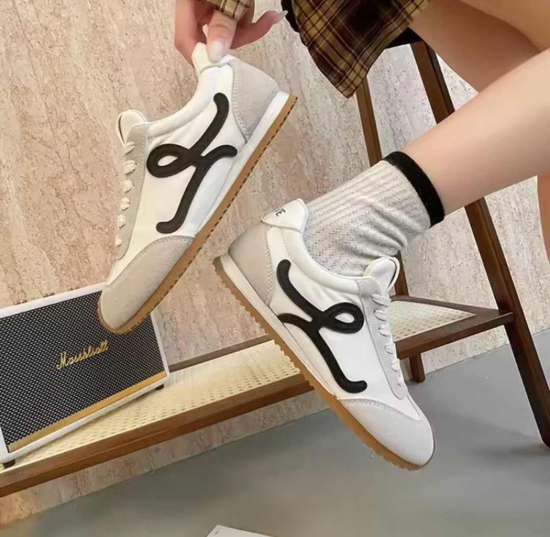 LACE UP! La scarpa che crea la moda.